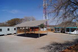 Set in a beautiful, leafy garden on the doorstep of the spectacular mokolodi wildlife reserve, we are gaborone's best choice for clean and neat accommodation, friendly service and personal attention. Energiewende In Afrika Touristen Lodges In Botswana Versorgen Sich Mit Okostrom