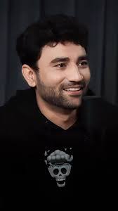 Naman Arora's Instagram, Twitter & Facebook