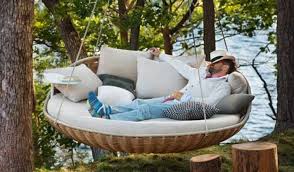 Trasformabile in un letto comodissimo grazie allo schienale ribaltabile. I 7 Migliori Dondoli Da Giardino 2021 Classifica E Offerte