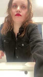 Heather Collings's Instagram, Twitter & Facebook