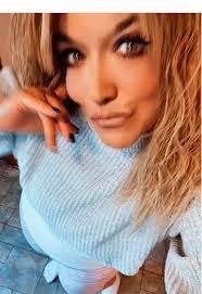 Stacey Devlin's Instagram, Twitter & Facebook