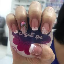 Su calidad y fama son indiscutibles, por lo que no podía dejar de ser uno de los. Forrado Y Esmaltado Semipermanente Semipermanente Forrado Somos Expertas En Unas Acrilicas For Unas De Maquillaje Manicura De Unas Unas Bellas Decoradas