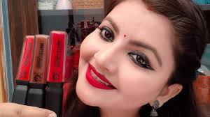 Matte lipstick has broken out from the pack this year, and become a real star, thanks to new, flexible, hydrating formulations that cling to lips like a tint, without an ounce of dryness. Matte Look Cosmetic Matte Crush Velvet Mousse Liquid Lipstick Review Swatches Bridal Lipstick Rara Youtube