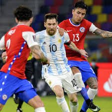 Lionel messi takes the free kick at the edge of the box and hits the corner perfectly! Argentina Vs Chile Stream Watch Copa America Online Tv Lineups Sports Illustrated