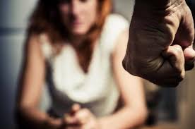 Lensanya pecah enggak bisa dipakai lagi. Ini Hukum Suami Memukul Istri Sudahkah Anda Mengetahuinya