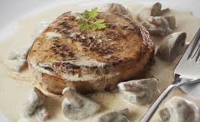 Grenadin De Veau Normand Aux Champignons De Paris Recettes De Normands Elle Vire Recette En 2020 Grenadin De Veau Recettes De Cuisine Champignon De Paris