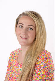 Erin Babb's Instagram, Twitter & Facebook