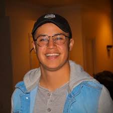 Isaiah Tellez (@isaiah_tellez)