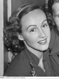 Karol Kennedy's Instagram, Twitter & Facebook