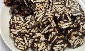 75g gula 1 biji telur 60g milo esen vanila 165g tepung gandum chocolate chips utk hiasan. Resepi Kek Batik Biskut Marie Paling Ringkas 15 Minit Dah Siap Bungkus Aneka Resepi Mudah Dan Sedap