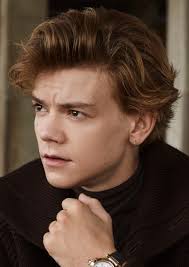 Fan Casting Thomas Brodie-Sangster as Specialist Owen Eldridge in The Hurt  Locker (TV Show)