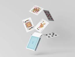 Download Naipes Gratis Con Maqueta De Caja Psd Box Mockup Playing Cards Mockup