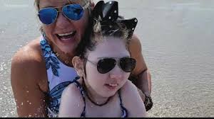 Lucy Hale hot - an enticing glimpse