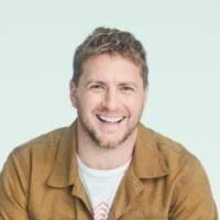 Devin Gillespie's Instagram, Twitter & Facebook