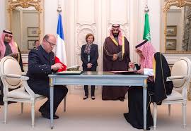 محمد بن سلمان که در کانون این تغییر قرار دارد، با استفاده از موقعیت پادشاهی پدر، در اقدامی بی‎سابقه، قدرت را مستقیم و موروثی برای خود تضمین و دست دیگر مدعیان نسل اول و دو قدرت را از رسیدن به تاج و تخت عربستان دور کرد. Ù…Ø­Ù…Ø¯ Ø¨Ù† Ø³Ù„Ù…Ø§Ù† ÙŠÙˆÙ‚Ø¹ Ø§ØªÙØ§Ù‚ÙŠØ© Ø¹Ø³ÙƒØ±ÙŠØ© Ù…Ø¹ ÙØ±Ù†Ø³Ø§