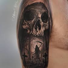 Another in my series of fantasy/horror busts that i sculpted a few years ago. Dark Side For Patrick Realistictattoo Realismtattoo Darktattoo Skulltattoo Skull Reaper G Skull Sleeve Tattoos Skull Tattoo Design Samurai Tattoo Design
