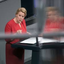 Coronamaßnahmen giffey fordert flächendeckende spucktests für kitakinder. Franziska Giffey Und Die Spd Das Signal Von Berlin Meinung
