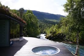 Situated in valldal, norway, this unique hotel is a synthesis of raw nature, cultural nos gustaría cambiar de clima y de ambiente: Juvet Landscape Hotel National Tourist Routes In Norway Jsa Jensen Skodvin