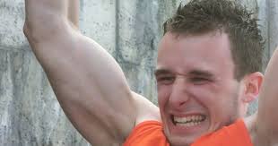 Grégory Capra: Front lever 41 secondes par Axel André