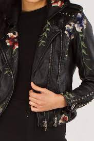 Detail View Floral Embroidered Leather Jacket In Black Em 2021 Moda Feminina Moda Looks