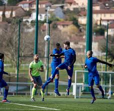 Bekijk hier alle voetballen uit onze collectie. Je Uitrusting Om Bij Koud Weer Te Voetballen