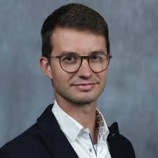 We stellen je graag voor aan dr. Tim Wessels. Dokter Wessels werkt sinds  kort als voltijds artsspecialist op onze dienst oncologie. Hij werd  opgeleid als algemeen oncoloog en heeft een bijzondere… |