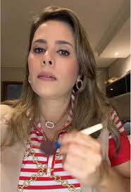 Maquillándome para una noche especial con amigas