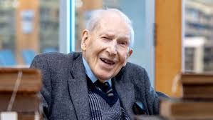 Christian Packer's Instagram, Twitter & Facebook