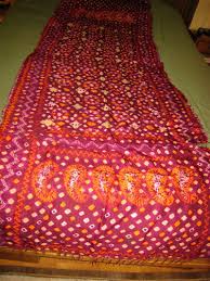 It is a great pattern to experiment with and an interesting pattern for classy and elegant backgrounds. Silk Stitch Resist Dyed Scarf 29 By 79 Inches Paisley Motif At Ends Overall Complex Floral Pattern Edges Frayed Two 3 Inches Tears On Edges Early 20th Century India Rugrabbit Com