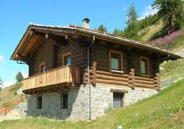 Progettiamo la casa dei vostri sogni, una casa in legno realizzata su misura, a basso consumo energetico, e in bio edilizia in tempi molto più veloci l'esperienza e serietà di edil legno assicura a tutti i clienti case prefabbricate in legno di alta qualità, e di elegante design concretizzando la vostra. Case Prefabbricate In Legno Itos Rustic Villa House Styles Chalet Style