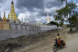 This assumes an average flight speed for a commercial airliner of 500 mph, which is equivalent to 805 km/h or 434 knots. Myanmar Govt To Arrange Relief Flights For Citizens To Go Abroad For Urgent Matters The Star