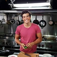 Erwan heussaff makes the palabok variation of filipino noodle stir fry pancit with ground pork and smoked fish. Erwan Heussaff Youtube