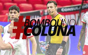 A expulsão de rodinei foi a principal polêmica da vitória por 2 a 1 do flamengo sobre o internacional na tarde de ontem (21), no maracanã, pela penúltima rodada do campeonato brasileiro, em jogo que. Arbitro Justifica Expulsao De Rodinei Torcedores Do Inter Se Rendem A Gabigol E Pedro E Vice Do Fla Diz Que Vai A Policia Veja O Que Bombounocoluna Flamengo Coluna Do Fla