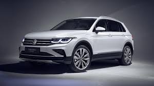 The volkswagen tiguan sets itself apart from other compact crossovers for its refined driving nature others offer more legroom in the second row, but the tiguan is one of the only vehicles in the class. This Is The Facelifted Volkswagen Tiguan Top Gear