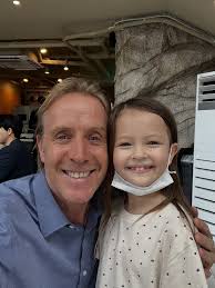 📸 New Still of Rhys Ifans, Ewan McGregor and Lara Flynn Boyle in the film  'Mother Couch'.— The film 'Mother Couch' (2023) will participate in the San  Francisco International Film Festival (SFFILM