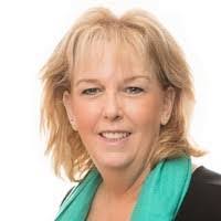 Eileen Wesley's Instagram, Twitter & Facebook