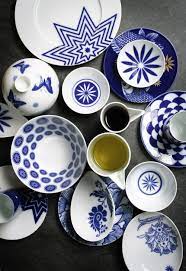 Modern blue and white china. Pin By Cindy Winfrey On Padroes Tableware Dinnerware Blue And White Dishes