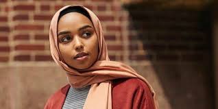 Kulit sawo matang anda akan terlihat lebih terang dan memukau di malam hari karena pemakaian warna ini. Pilihan Warna Hijab Buat Si Sawo Matang Dream Co Id