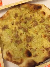 Maybe you would like to learn more about one of these? Peperoni E Salamino Vegetariana Tonno E Cipolle Frigitelli E Salamino Fiori Di Zucca E Ali Picture Of Pizza Al Volo Terni Tripadvisor