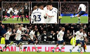 The weekend's top fixture lived up to its billing, as manchester city and tottenham played a thrilling match at the etihad that ended in controversy. Tottenham 2 0 Manchester City Steven Bergwijn Scores Stunning Debut Goal To Down 10 Man City Daily Mail Online