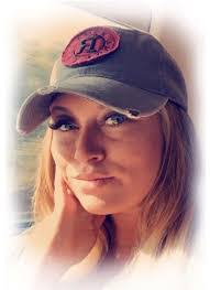 Nicole Hunt's Instagram, Twitter & Facebook