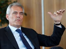 Der vorstandsvorsitzende der omv, rainer seele, wird im kommenden jahr den chefposten bei dem börsennotierten ölkonzern zurücklegen. U S Shouldn T Threaten Friends Over Nord Stream 2 Says Austria S Omv Ceo Reuters