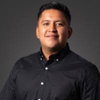 Ismael Cazares's Instagram, Twitter & Facebook