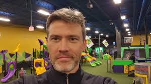 Alexis Sutter's Instagram, Twitter & Facebook