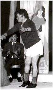 توفيق الدقن يرقص بملابسة الداخلية وهو سكران فى سهرة فى كبارية الاريزونا فى egyptian movies egyptian actress egyptian beauty