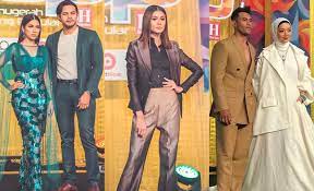 Teaser sikit malam #abpbh32 nantikan 22 september ini #anugerahbintangpopular2019. 10 Fesyen Selebriti Yang Wow Di Abpbh 32 Gaya Mana Paling Fans Suka Media Hiburan