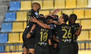 Μια ομάδα με αρχηγό που είναι η σημαία αυτής της νοοτροπίας. Ghpedo Panaitwlikoy Fosonline