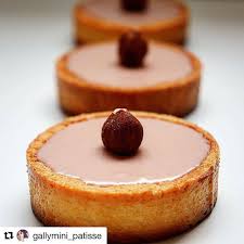 Repost Gallymini Patisse T A R T E L E T T E R U B Y Creation Du Jour Tartelette Chocolat Ruby Fruits Rouges Tout En Douceur Compo Pate S