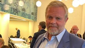 Takket av Jon Wessel-Aas som leder