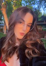 Vicky Lara Alvarez (@vickyylaraa)